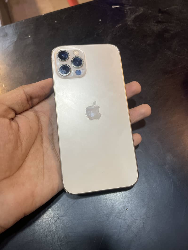 Apple iPhone 12 Pro 3