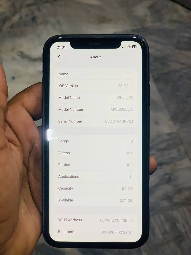 Apple iPhone 11 7