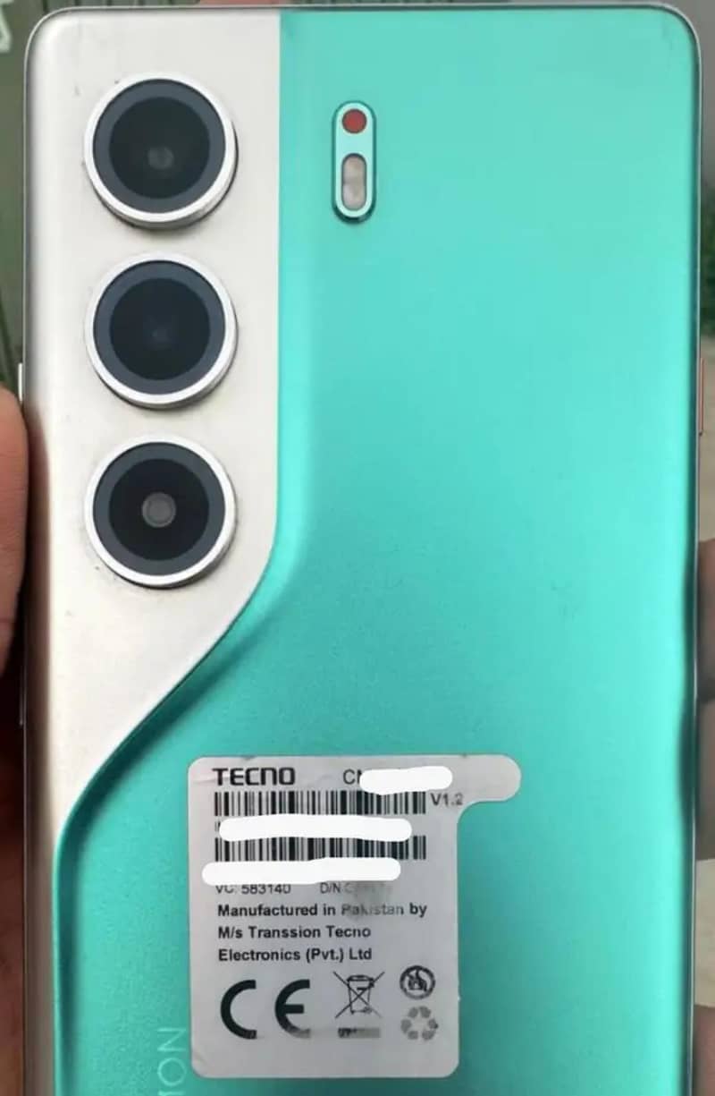 Tecno CAMON 40 Pro 0