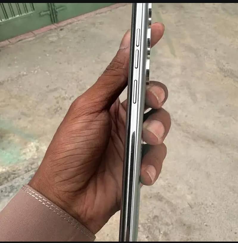 Tecno CAMON 40 Pro 4