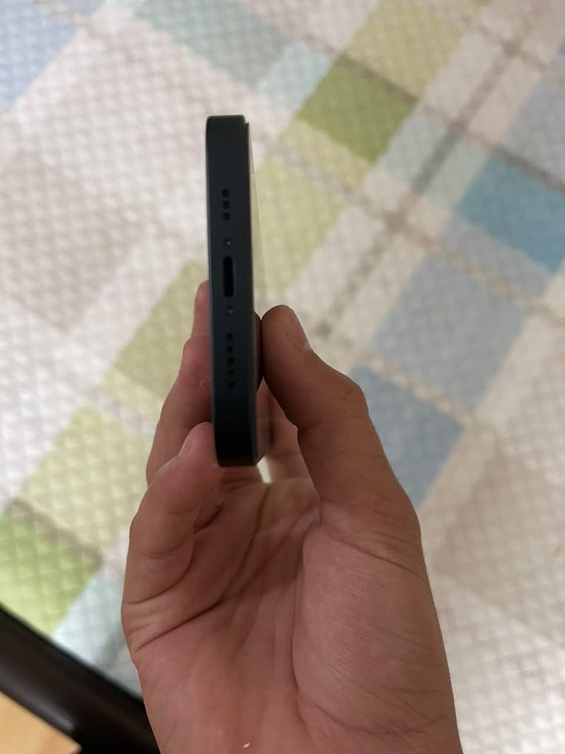 Apple iPhone 13 3