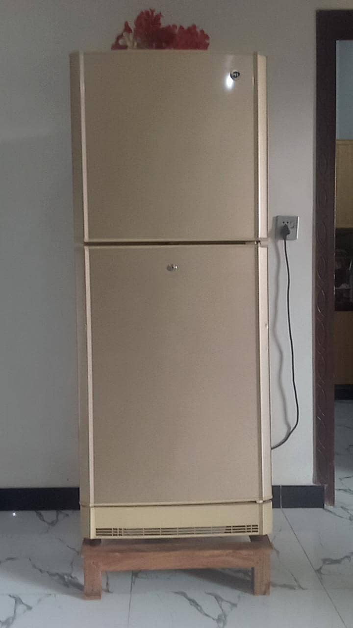 Pel Refrigerator 0