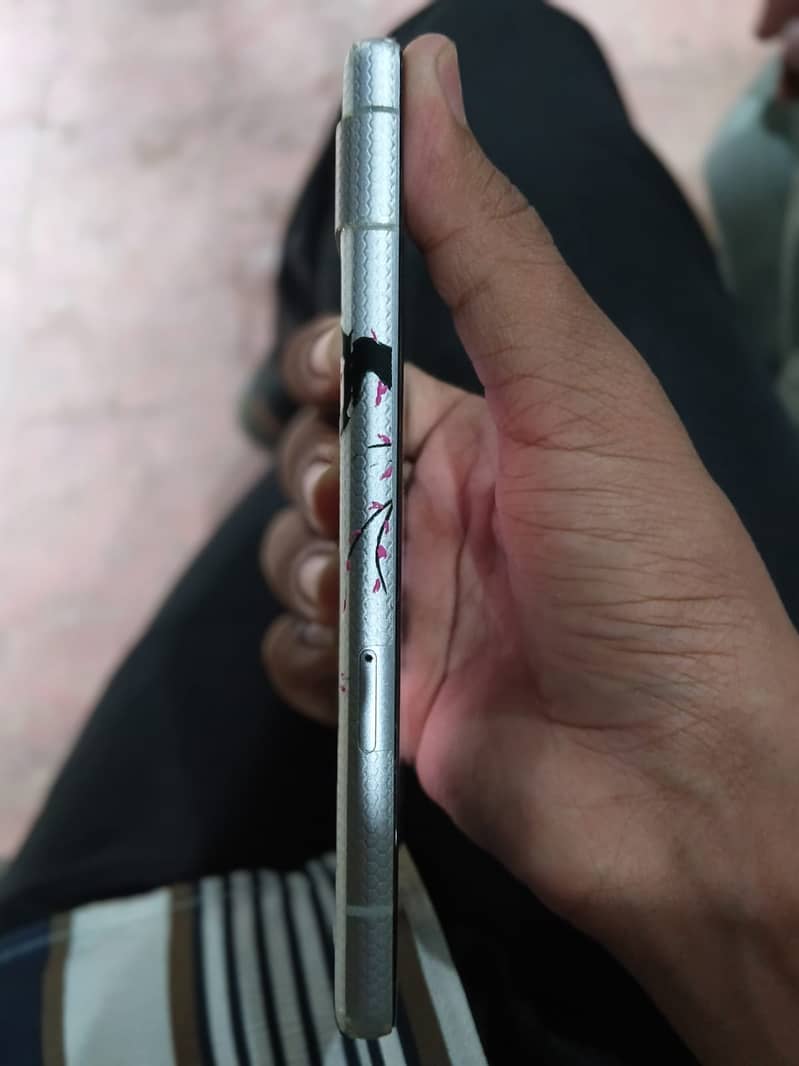 Google Pixel 7a 5