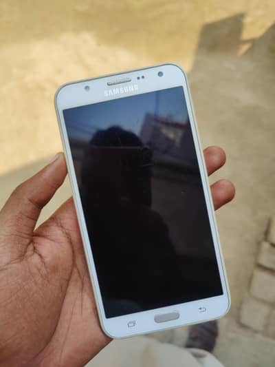 Samsung Mobile J7