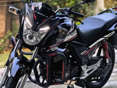 Honda CB 150F