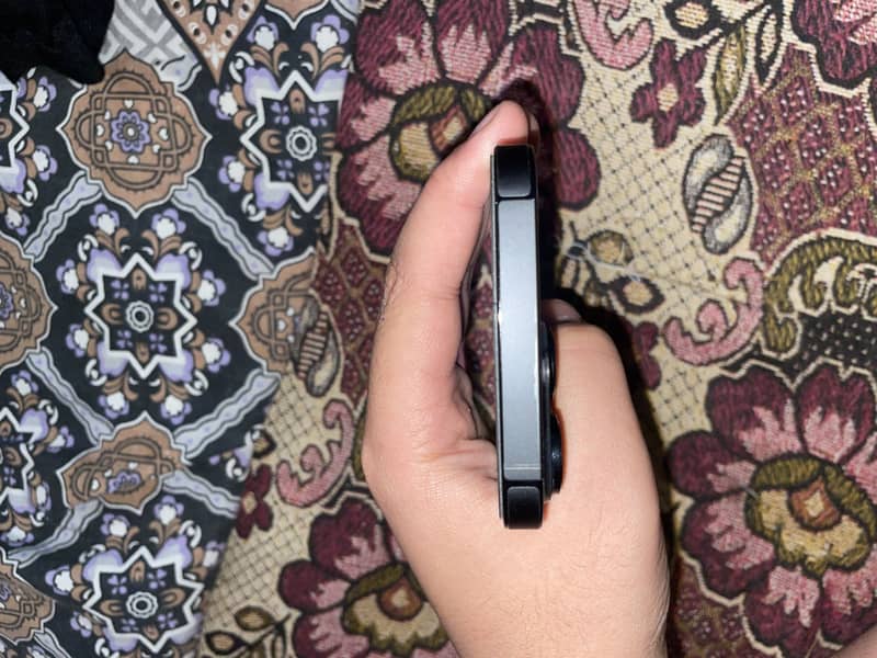 Apple iPhone 14 Pro Max 4