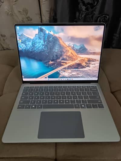 Microsoft Surface Laptop 7 16/512
