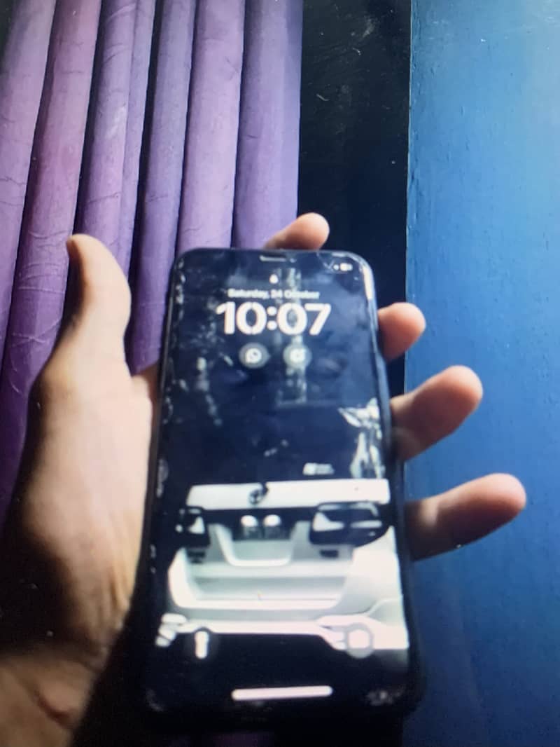 Apple iPhone XR 4