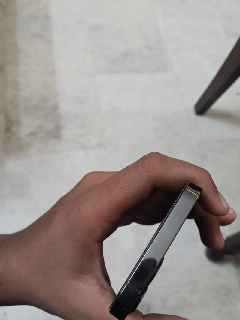 Apple iPhone 12 Pro 3