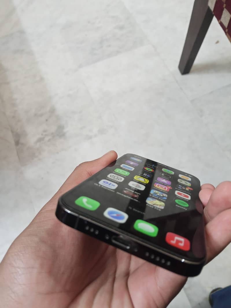Apple iPhone 12 Pro 6