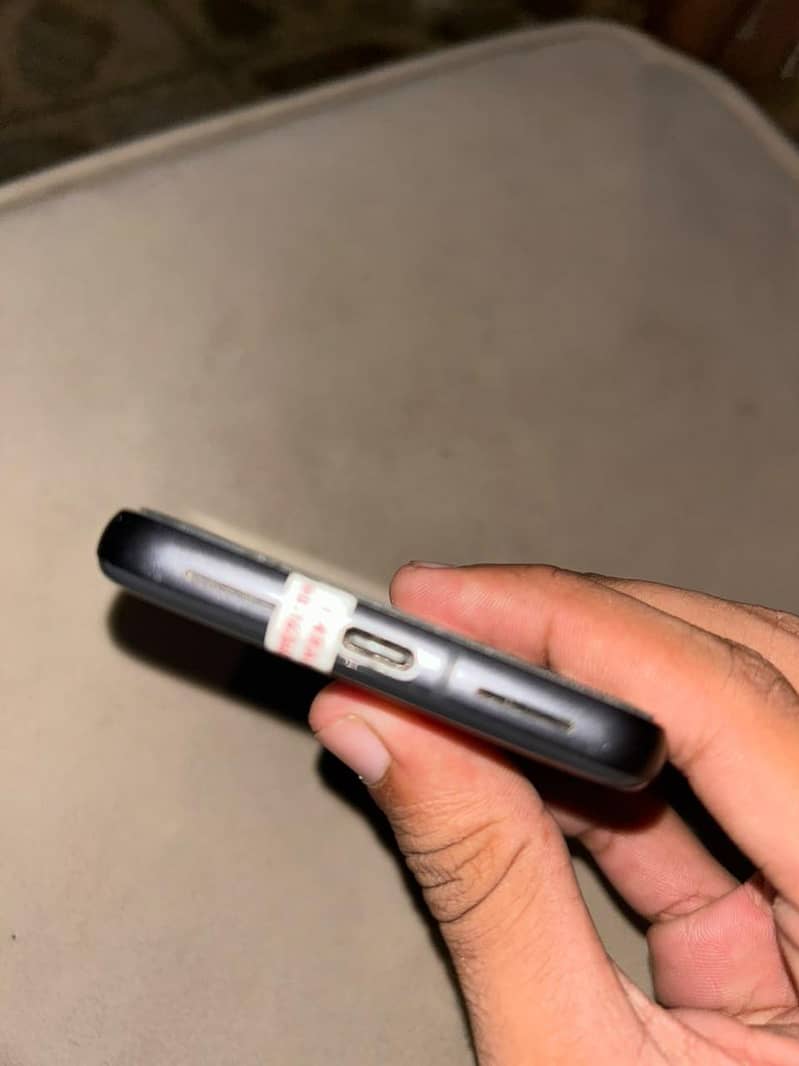 GOOGLE PIXEL 8 4
