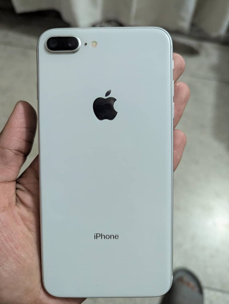 Apple iPhone 8 Plus 0