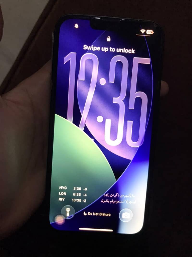 Apple iPhone 16e 0