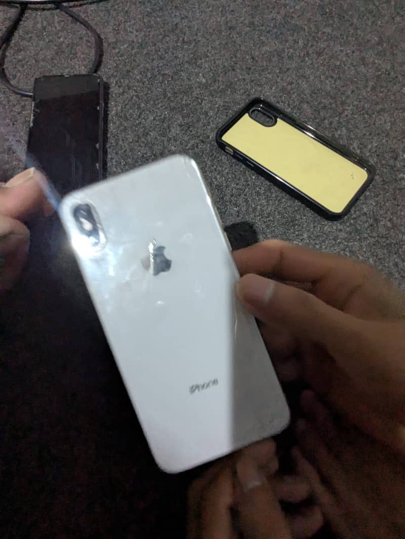 Apple iPhone X 1
