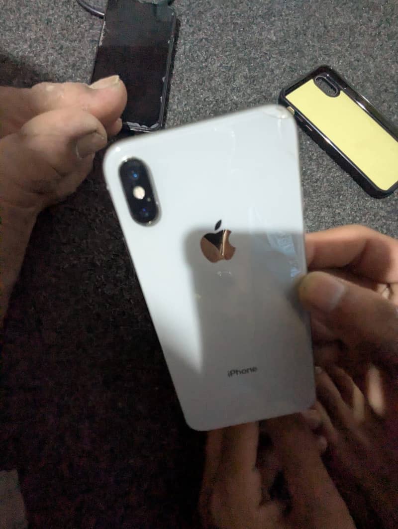 Apple iPhone X 2