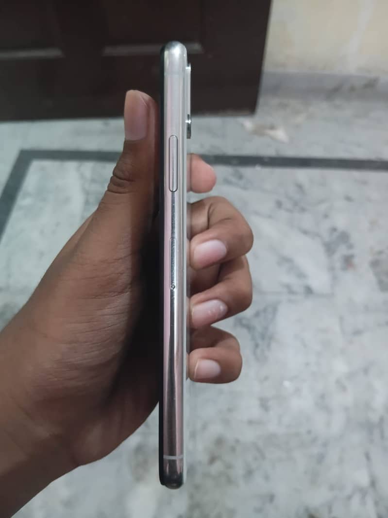 Apple iPhone X 2