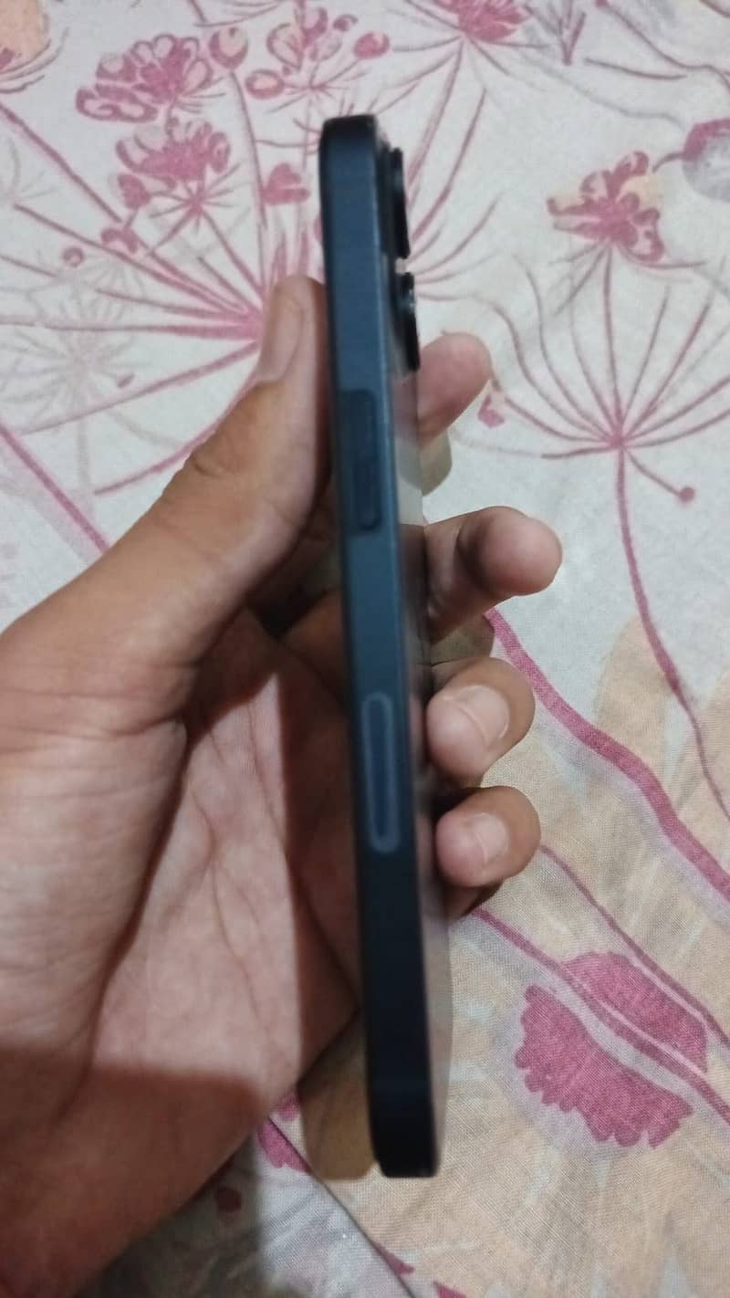 Apple iPhone 13 1