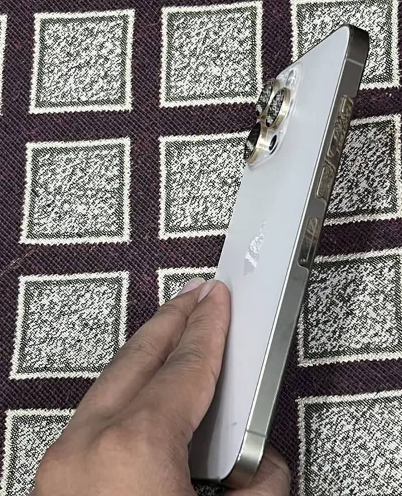 Apple iPhone 13 Pro Max 5