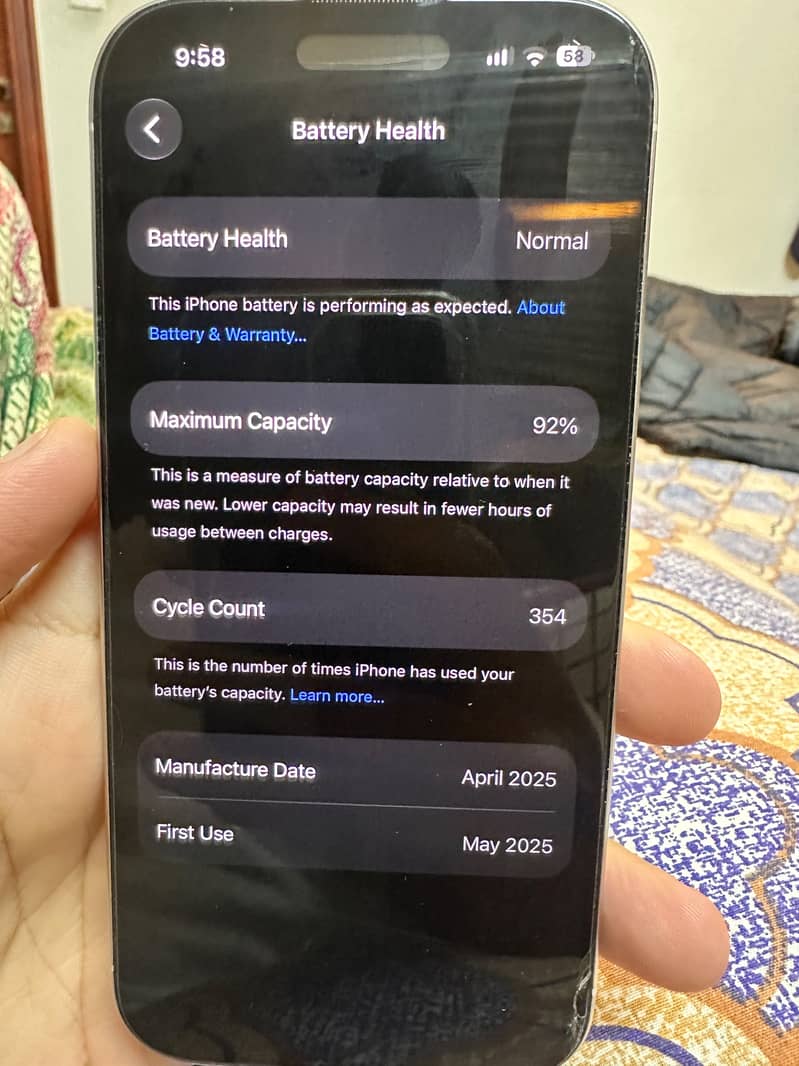 Apple iPhone 16 Pro 2