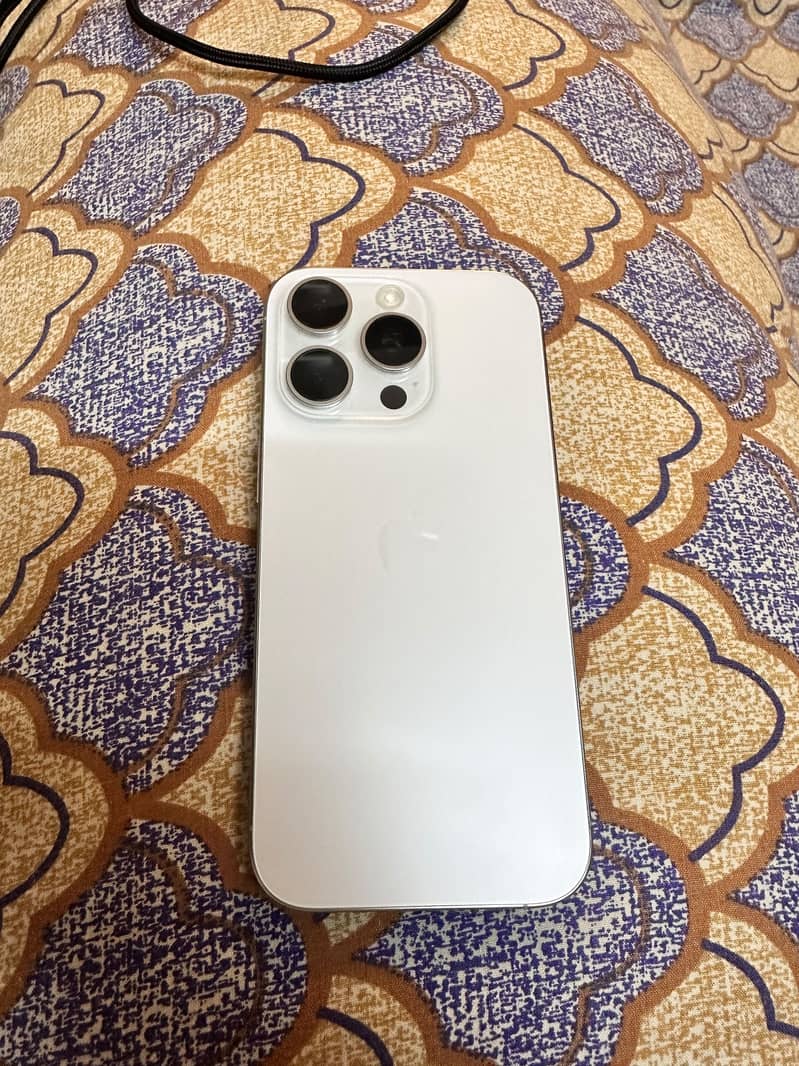Apple iPhone 16 Pro 7
