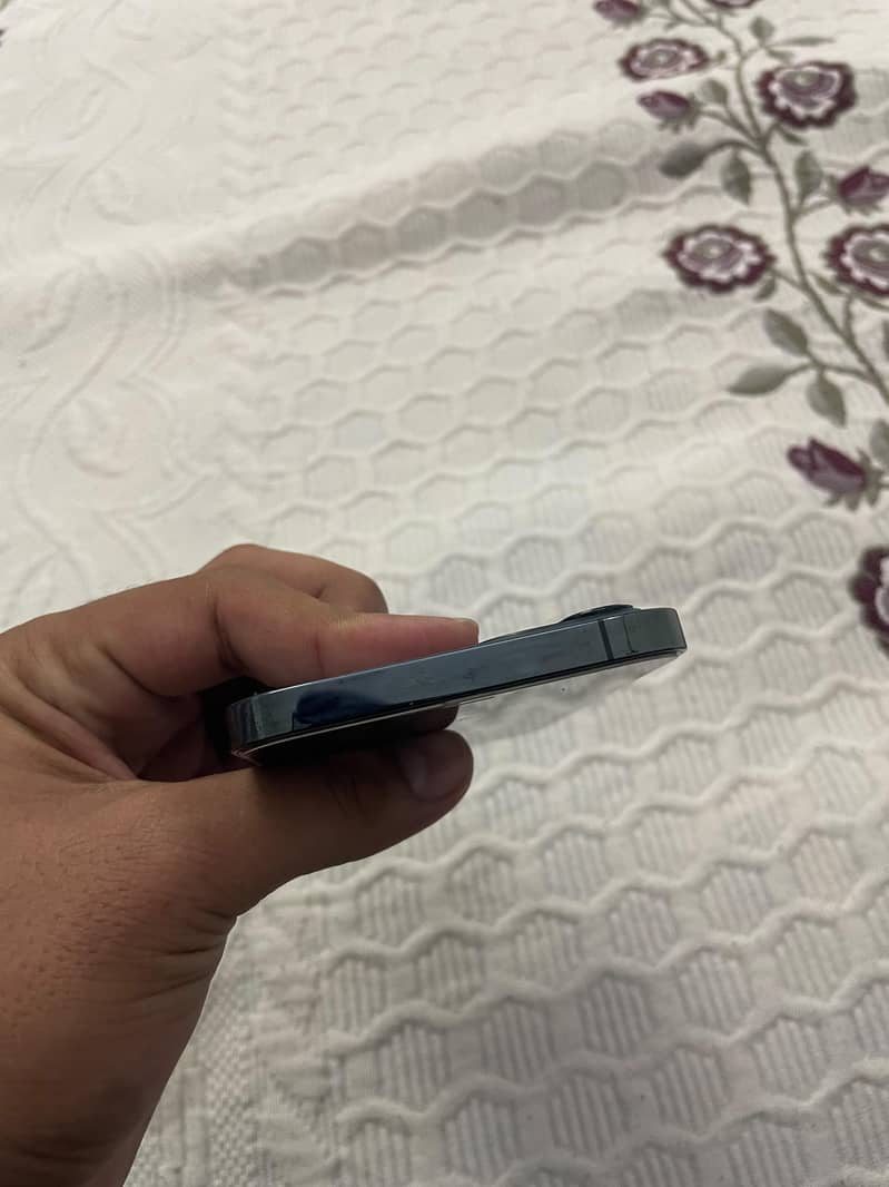 Apple iPhone 12 Pro Max 7