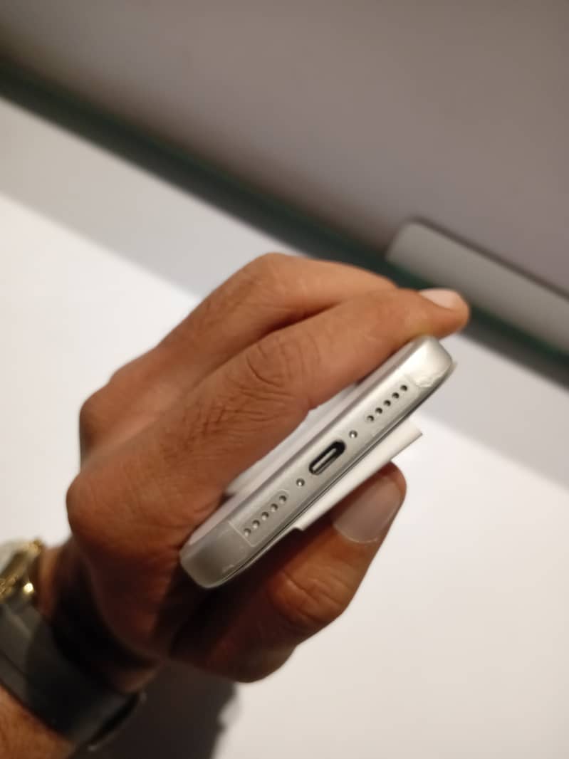 Apple iPhone 17 Pro 1