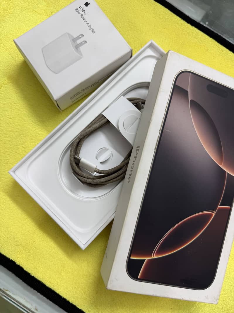 Apple iPhone 16 Pro Max 6