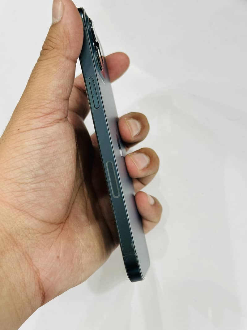 Apple iPhone 12 Pro Max 5