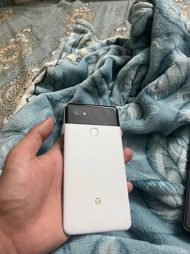 Google Pixel 2 XL 6