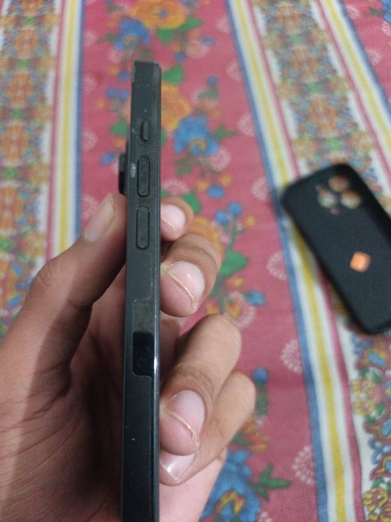 Apple iPhone 14 Pro 0
