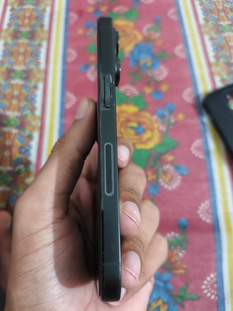 Apple iPhone 14 Pro 4