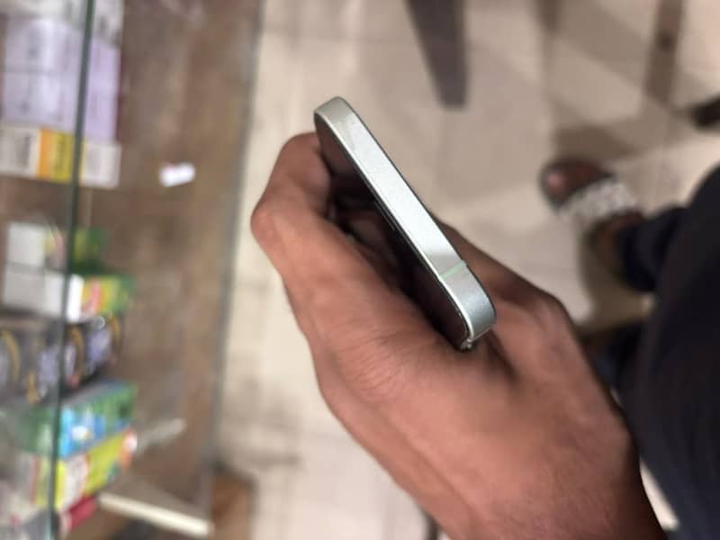 Apple iPhone 12 2