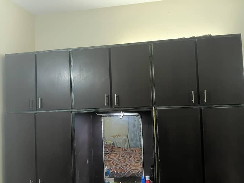 4 door wardrobe with dressing table 1