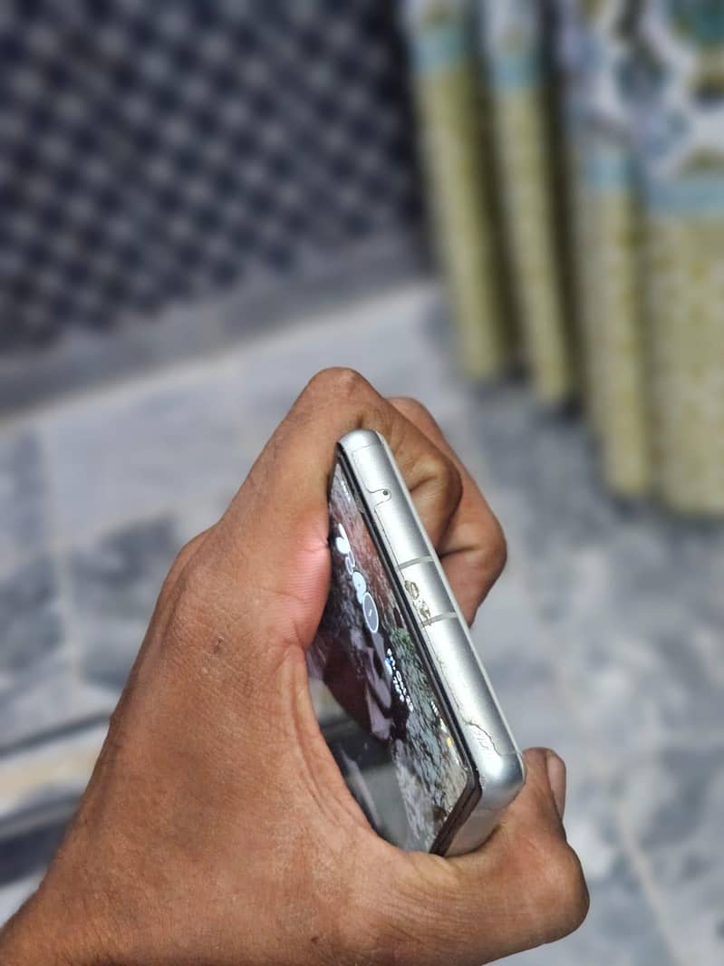 Google Pixel 7a 4