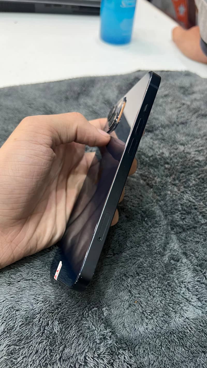 Apple iPhone 13 3