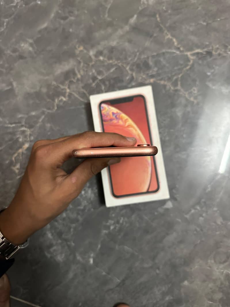 Apple iPhone XR 2