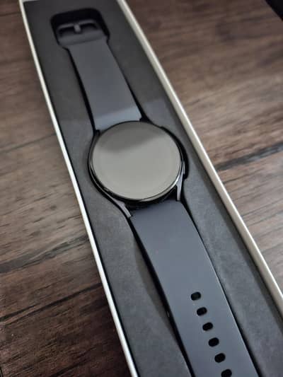 Samsung Galaxy Watch 5 Bluetooth 40mm (R-900)