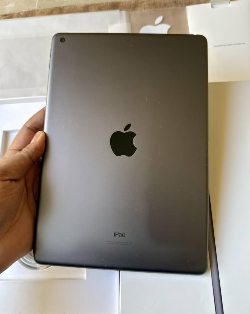 iPad 9th Gen Complete Box 2