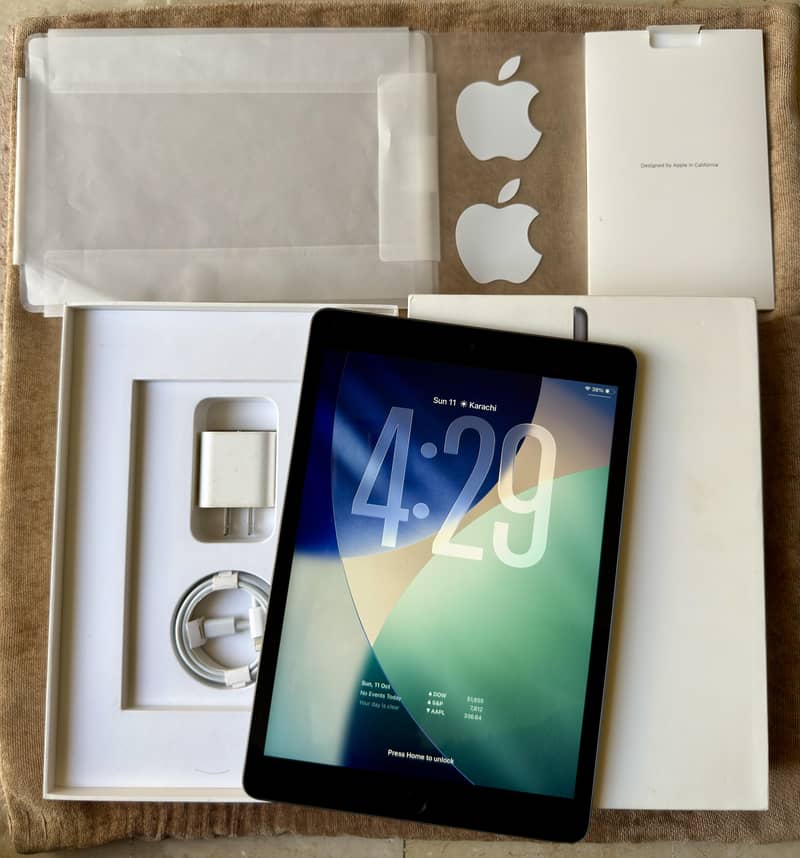 iPad 9th Gen Complete Box 9