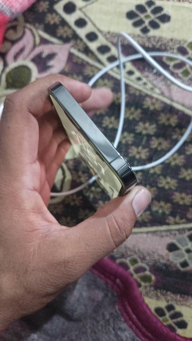 Apple iPhone 12 Pro 1