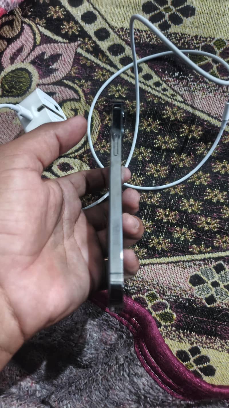 Apple iPhone 12 Pro 3