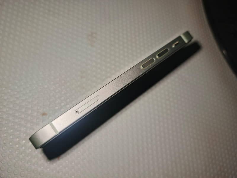 Apple iPhone 12 mini 2