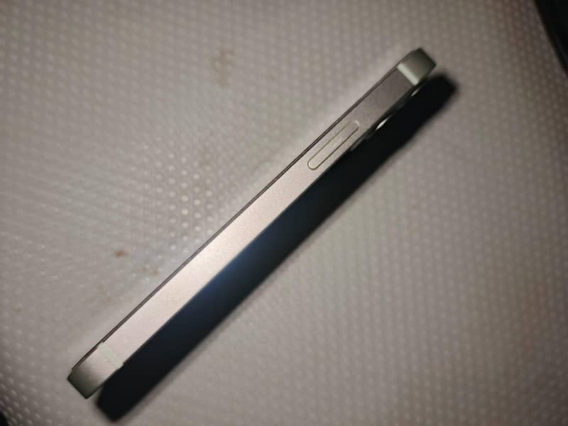 Apple iPhone 12 mini 3