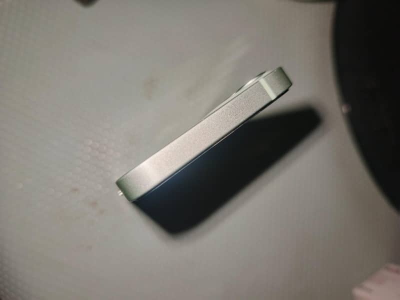 Apple iPhone 12 mini 4