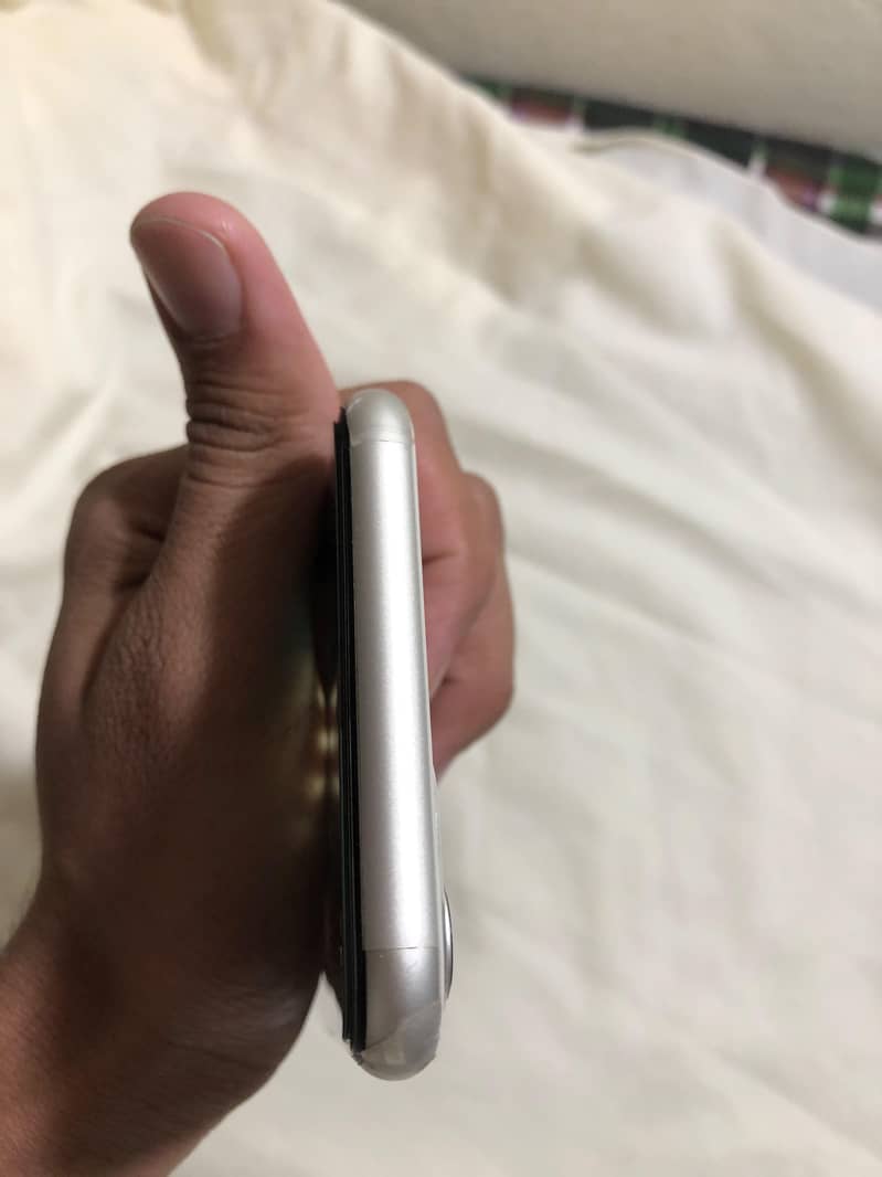Apple iPhone 11 5