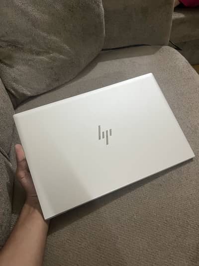 HP Elitebook 840 G8