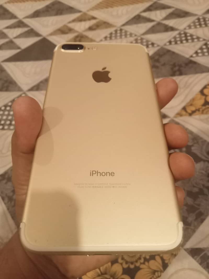 Apple iPhone 7 Plus 5