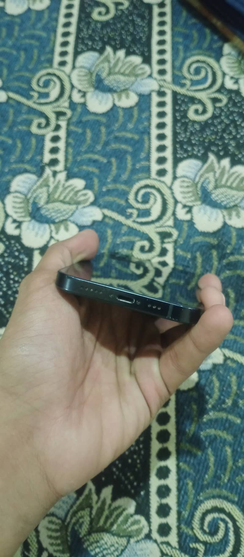 Apple iPhone 12 2