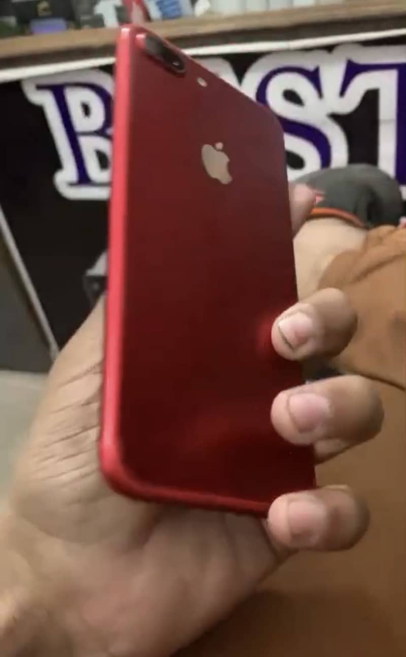 Apple iPhone 7 Plus 2