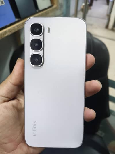 Infinix Hot 60 Pro